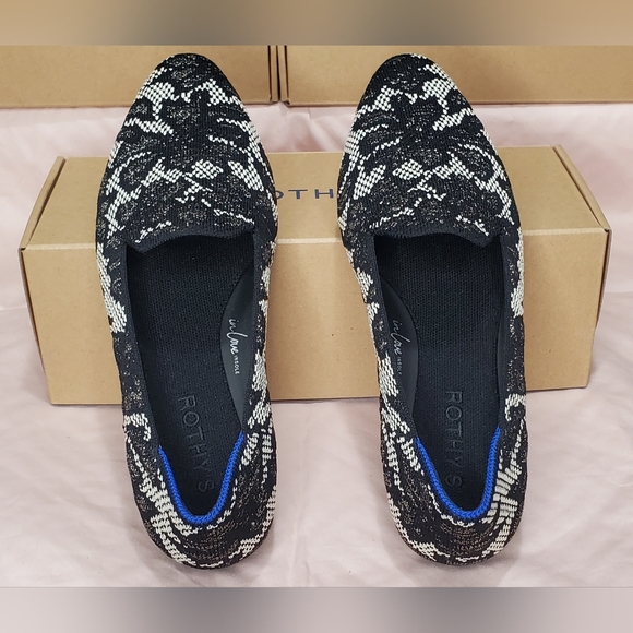 THE FLAT IN BLACK CHANTILLY - Picture 7 of 9